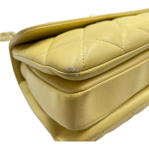 Trendy CC 25cm Yellow Shoulder Bag in Lambskin, Gold hardware