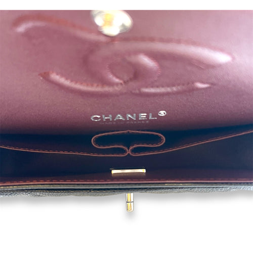 Classic Double Flap Medium Black Shoulder Bag in Caviar Leather, Silver hardware