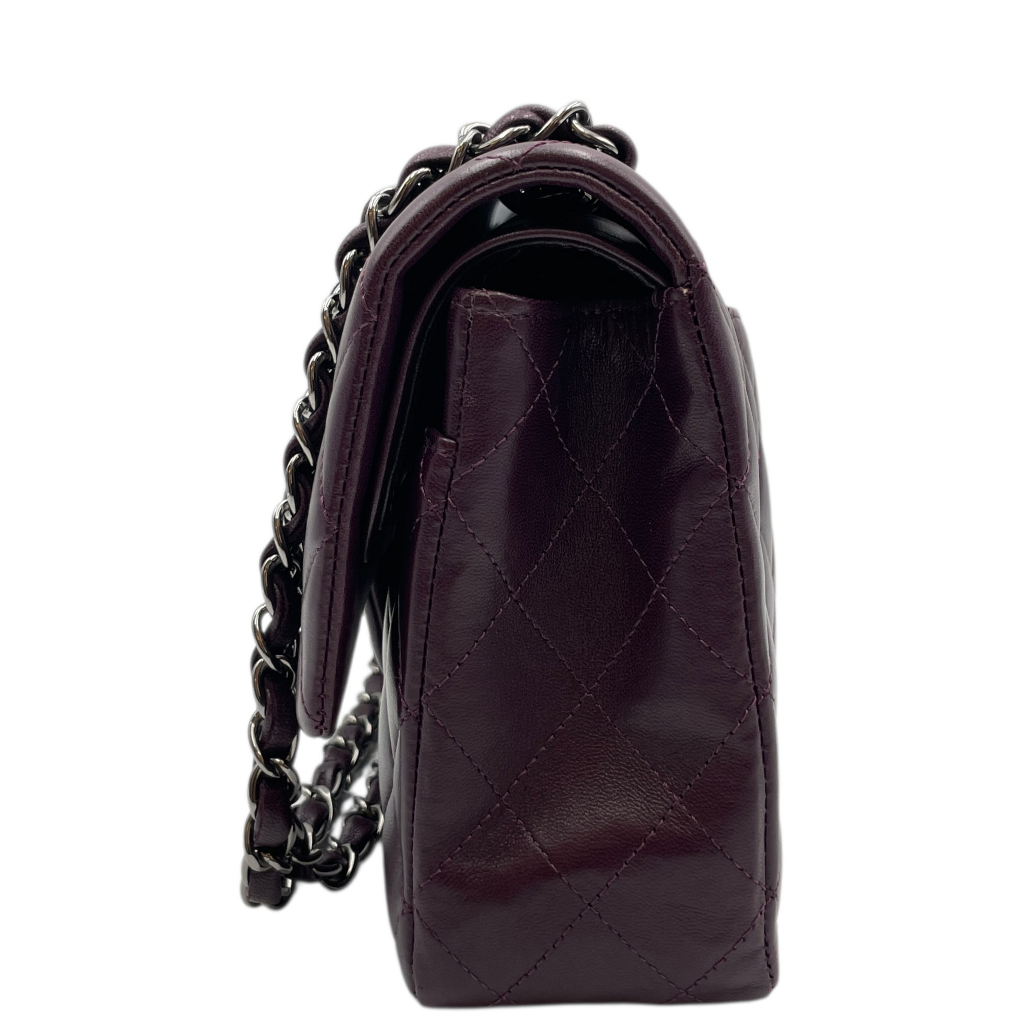 Classic Double Flap Medium Red Shoulder Bag in Lambskin, Silver hardware