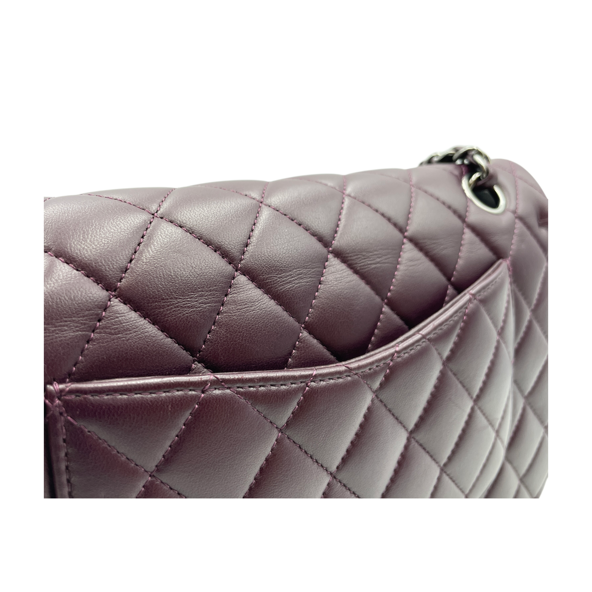 Classic Double Flap Medium Red Shoulder Bag in Lambskin, Silver hardware