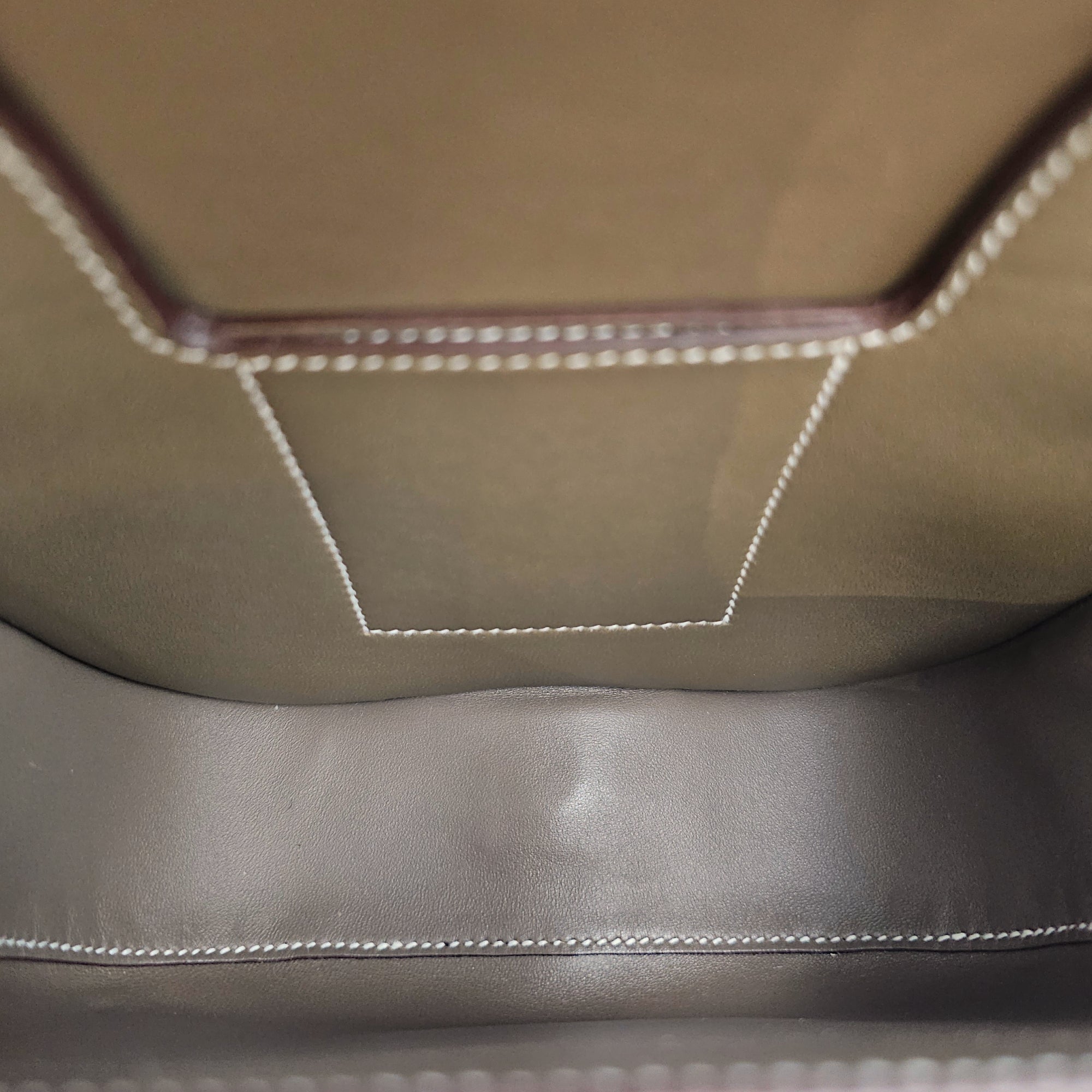 Della Cavalleria Mini Etoupe in Epsom, Palladium hardware