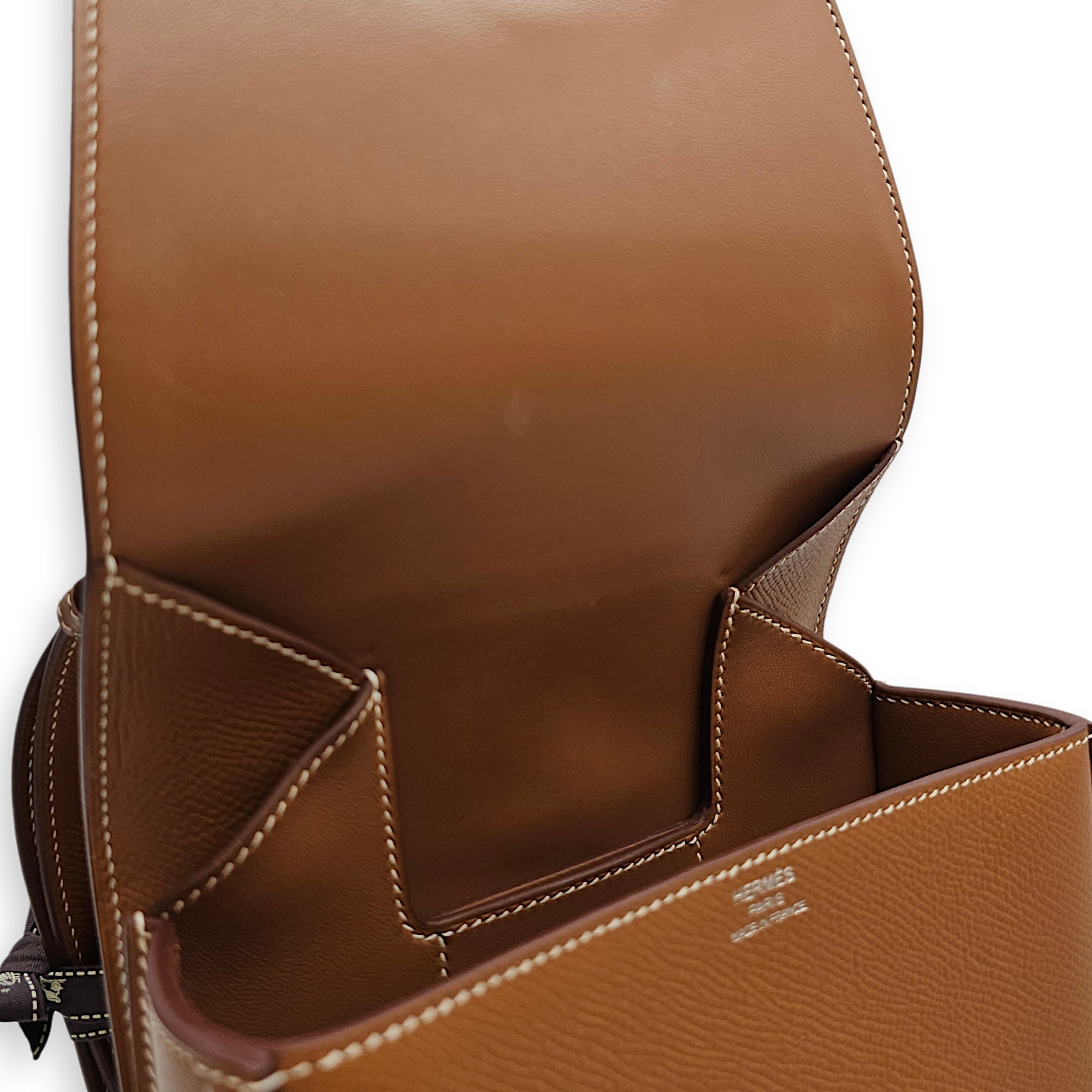 Della Cavalleria Mini Gold in Epsom, Palladium hardware