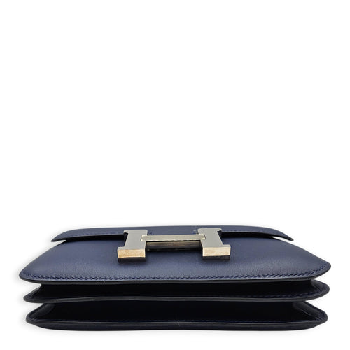 Constance 18 Blue Sapphire in Swift, Palladium hardware