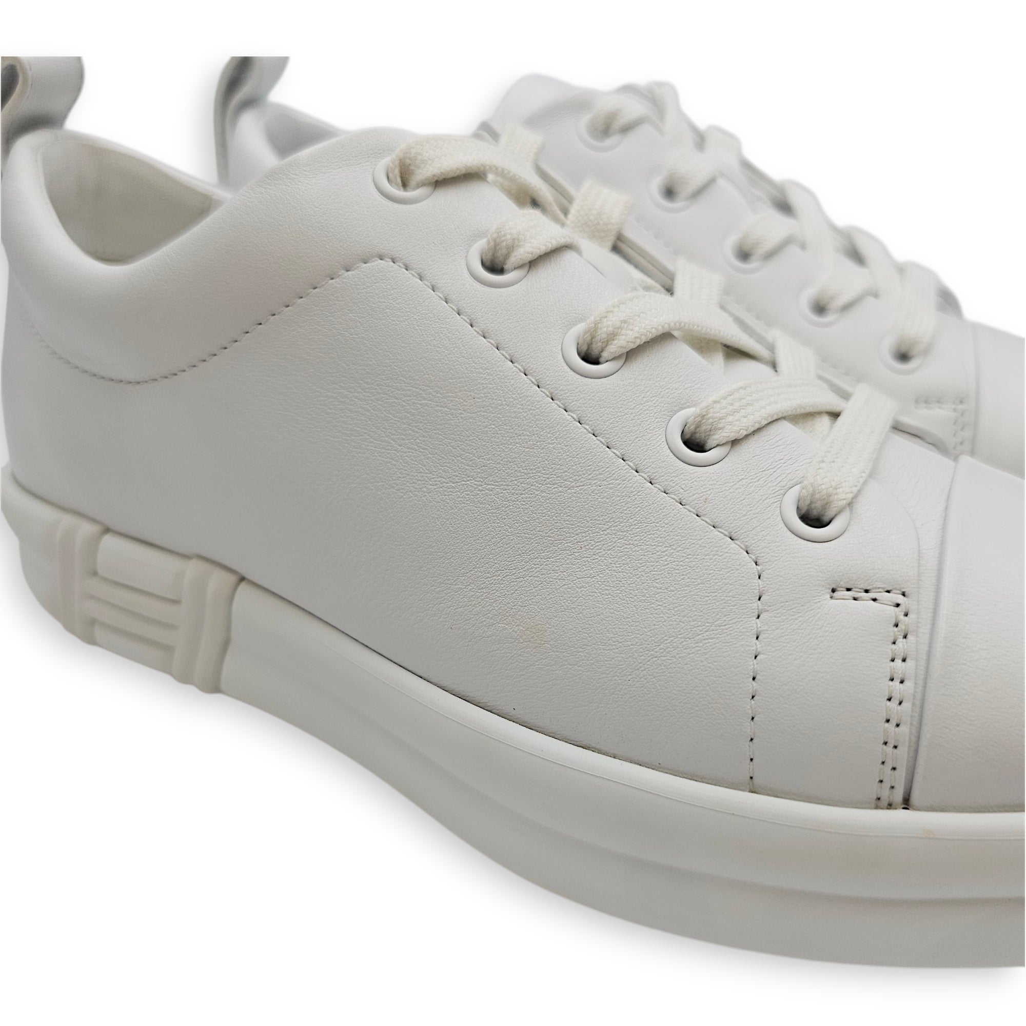 Happy 37.5 Blanc Sneakers in Calfskin