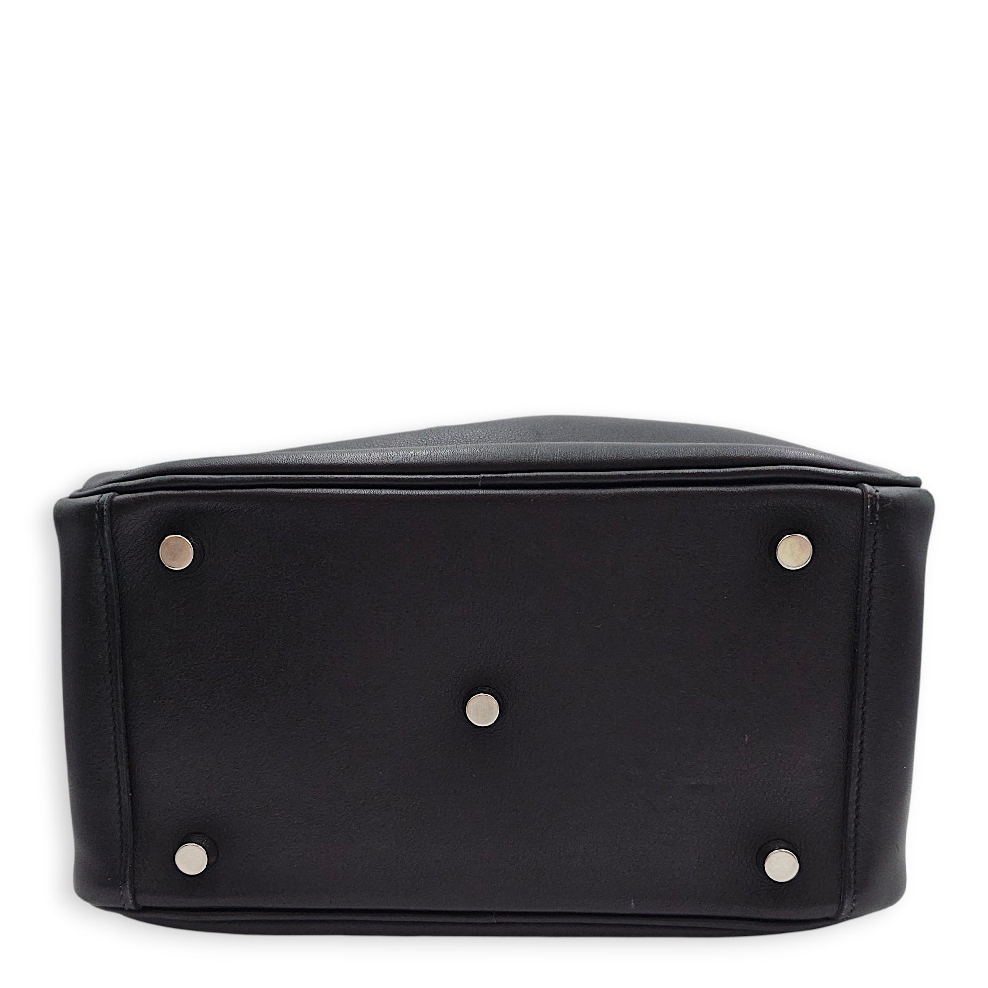 Lindy 26 Black in Swift, Palladium hardware