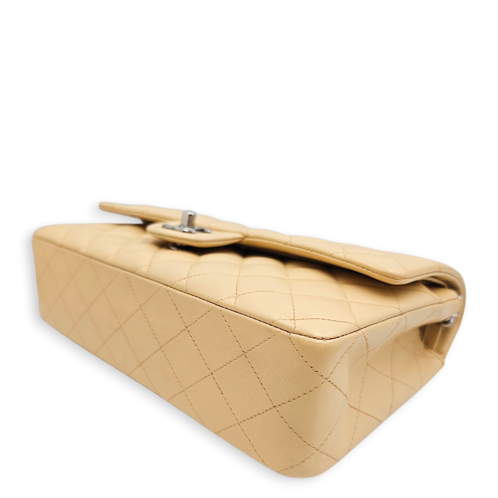 Classic Flap Medium Beige Shoulder Bag in Lambskin, Silver hardware