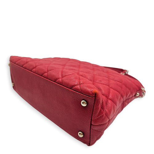 Quilted French Riviera Red Shoulder Bag in Caviar Leather, Silver hardware