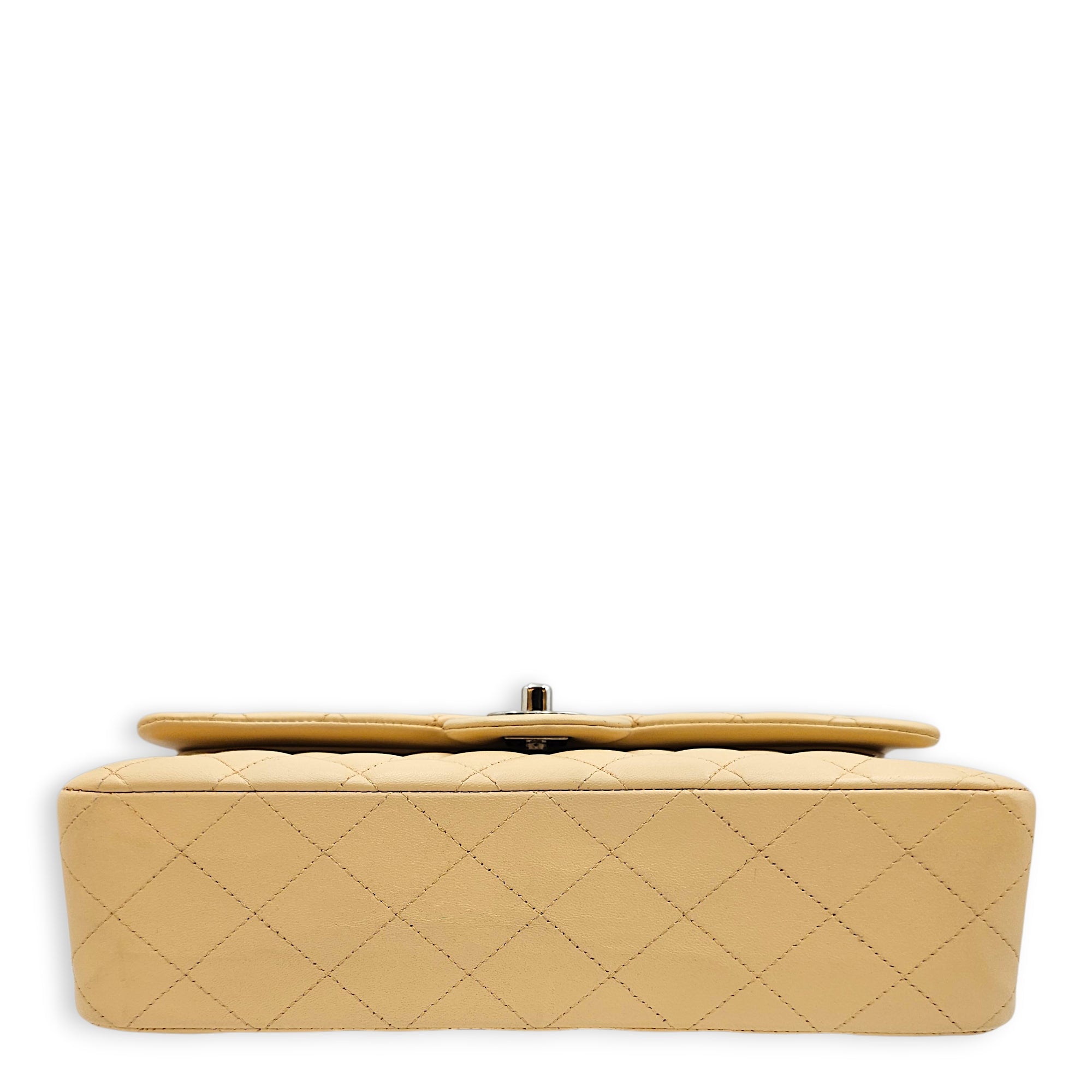 Classic Flap Medium Beige Shoulder Bag in Lambskin, Silver hardware