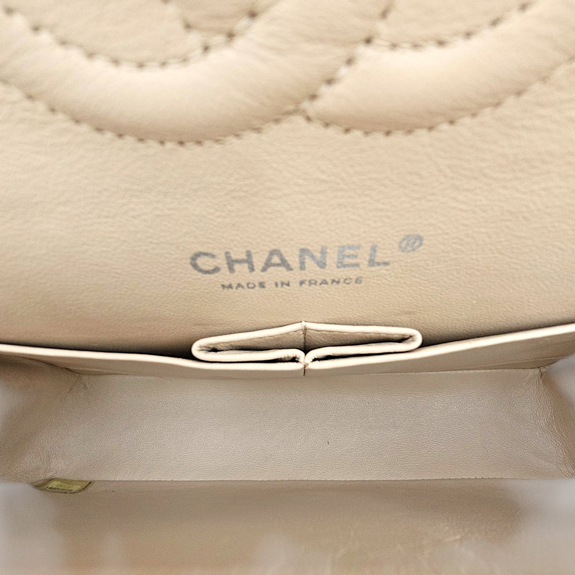 Classic Flap Medium Beige Shoulder Bag in Lambskin, Silver hardware