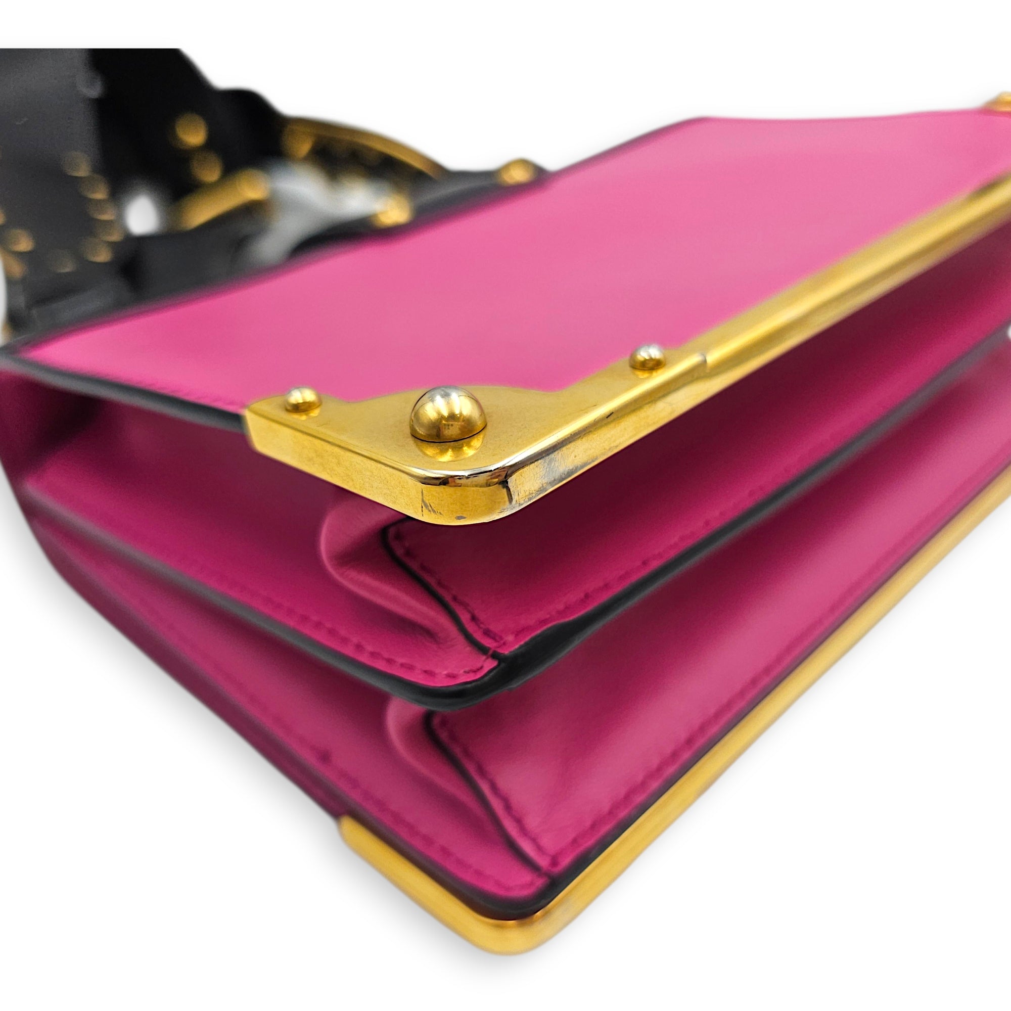 Cahier Black/Pink Shoulder Bag in Saffiano Leather, Gold hardware