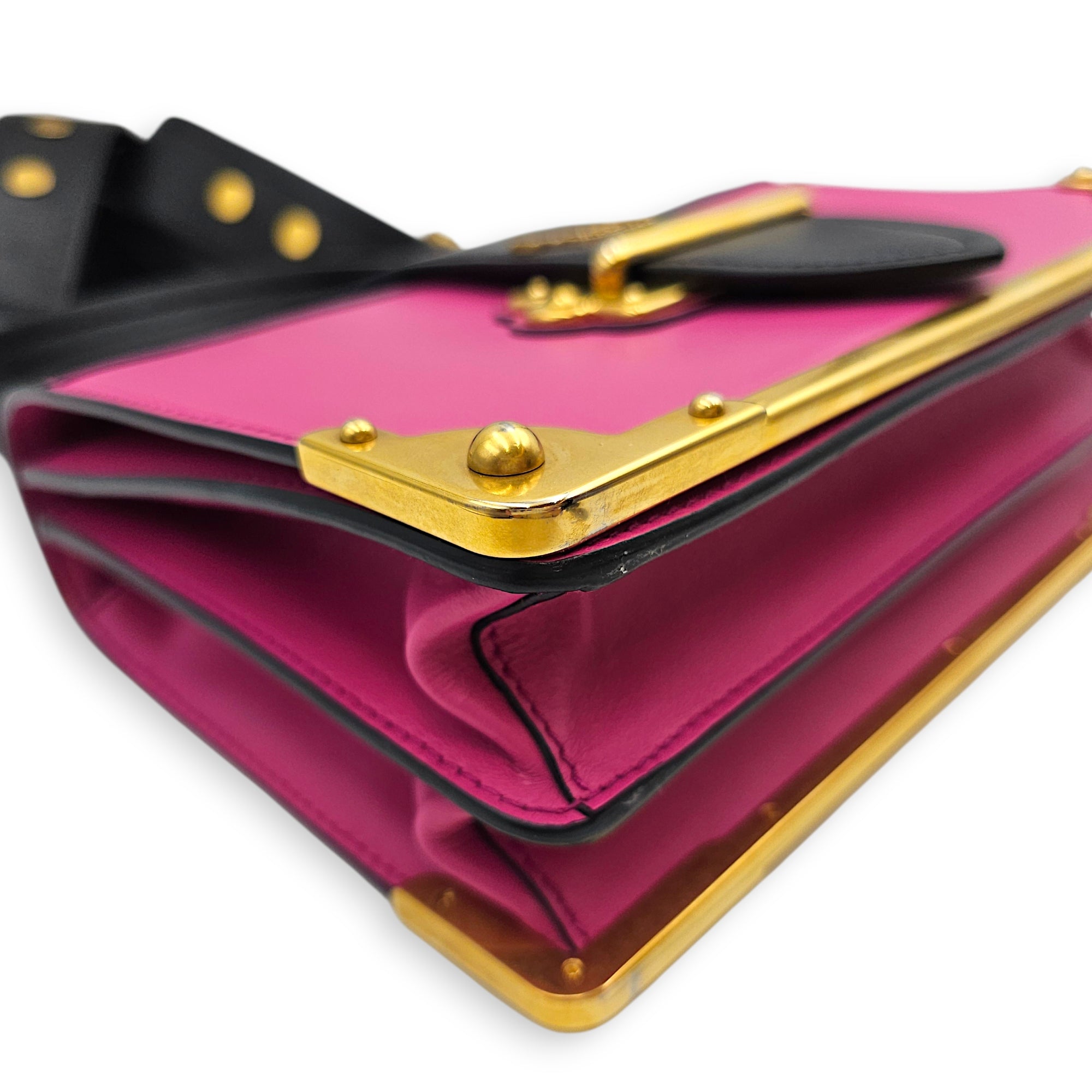 Cahier Black/Pink Shoulder Bag in Saffiano Leather, Gold hardware