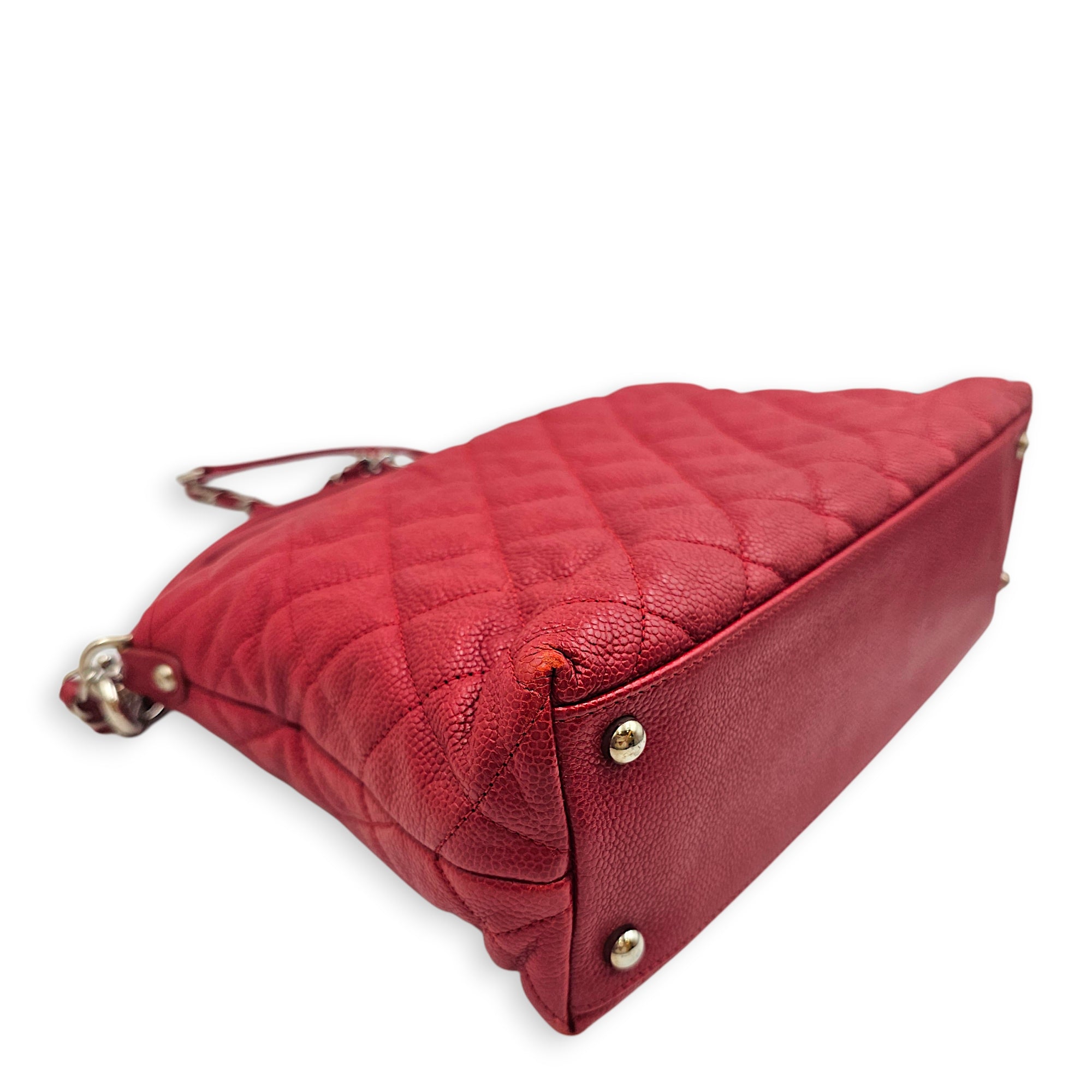 Quilted French Riviera Red Shoulder Bag in Caviar Leather, Silver hardware