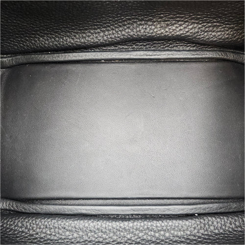 Lindy 26 Black in Clemence, Gold hardware