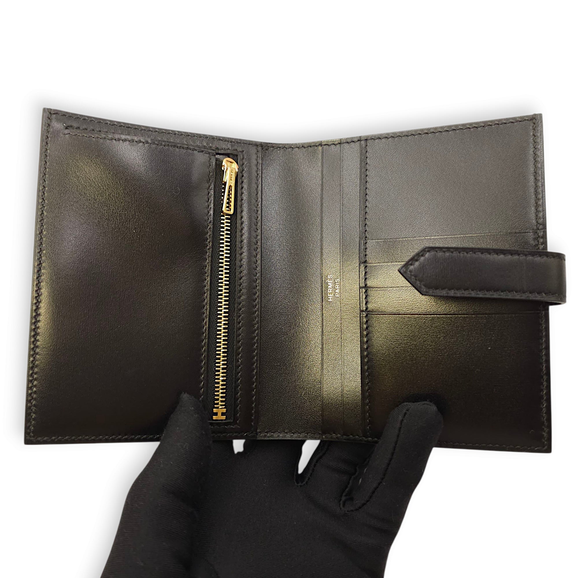 Bearn Black Compact Wallet in Box, Gold hardware