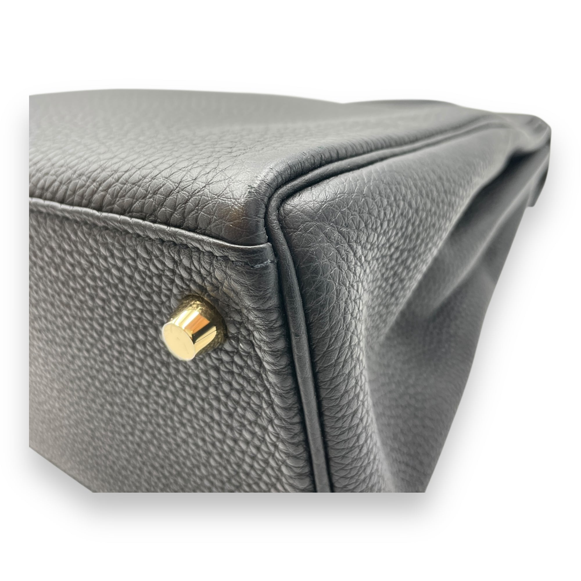 Kelly 28 Black in Togo, Gold hardware