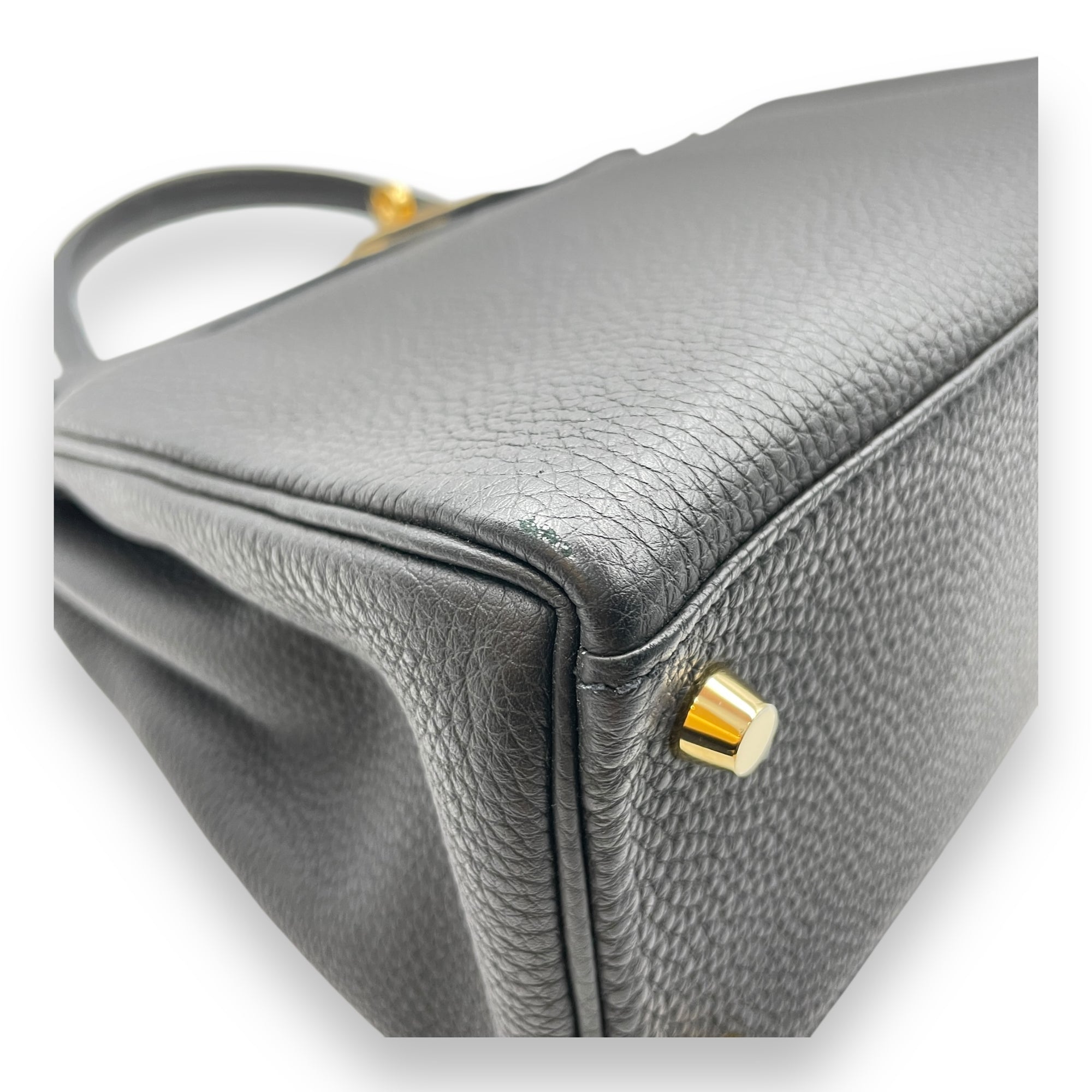 Kelly 28 Black in Togo, Gold hardware