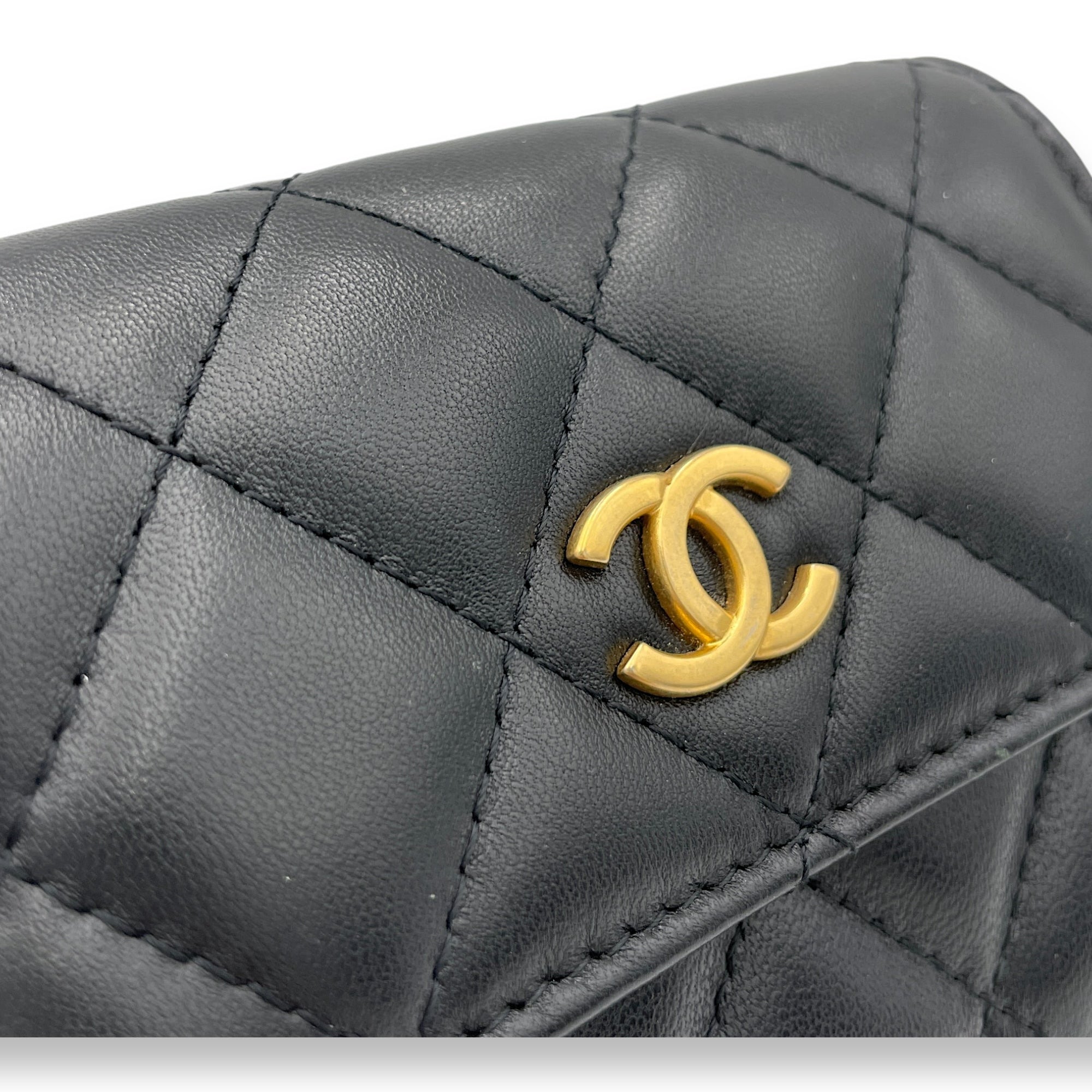 Classic Flap Chain Mini Black Card Holder in Lambskin, Gold hardware