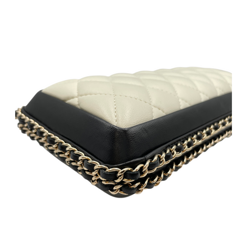 Quilted Chain Round White/Black Crossbody Bag in Lambskin, Gold hardware