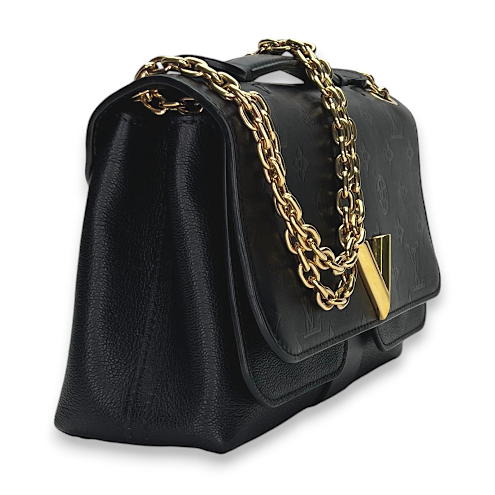 Very Chain Black Shoulder Bag in Calfskin, Gold hardware