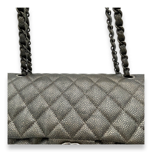 Timeless Classic Flap Medium Grey Shoulder Bag in Caviar Leather, Gunmetal hardware