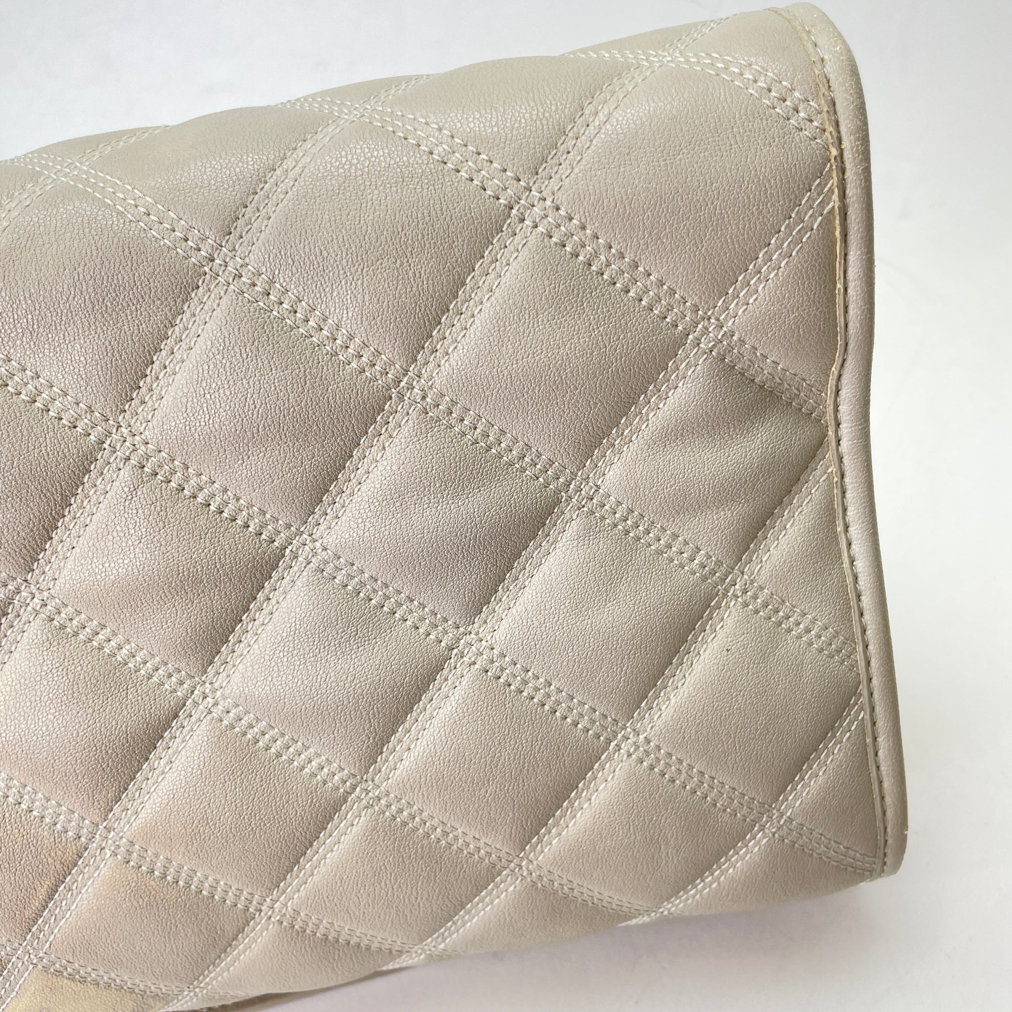 Becky Cream Shoulder Bag in Calfskin, Gold hardware