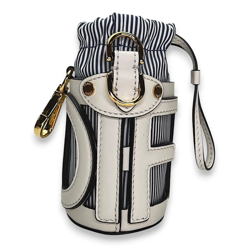 Step Out Nano White Bucket Bag in Calfskin, Gold hardware