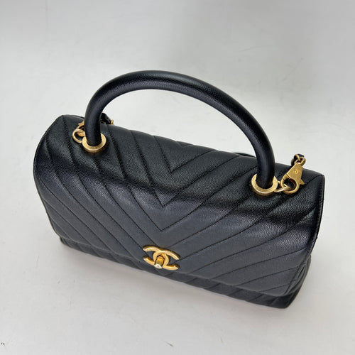 Coco Medium Black Top Handle Bag in Caviar Leather, Gold hardware