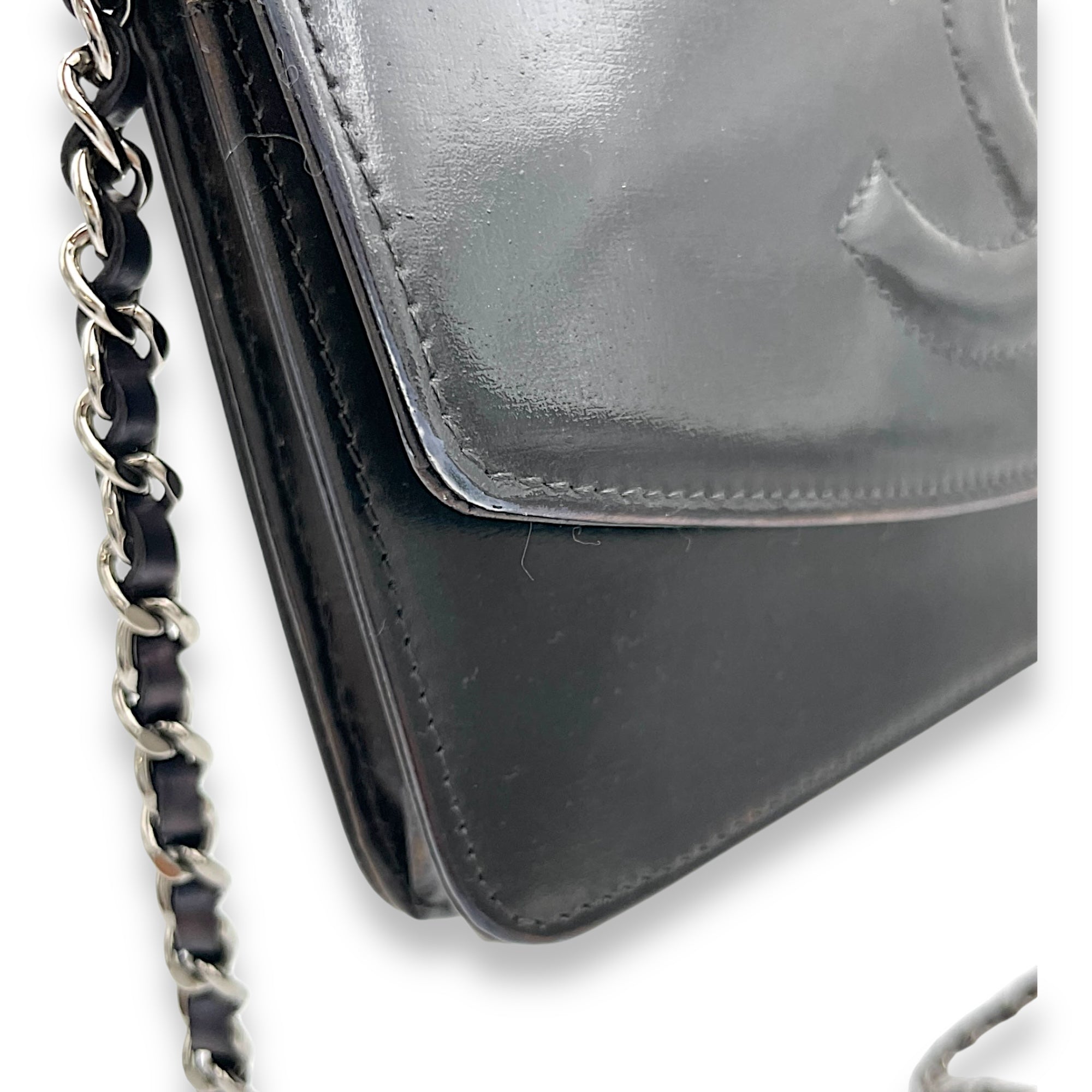 CC Wallet On Chain Black in Patent Leather, Silver hardware