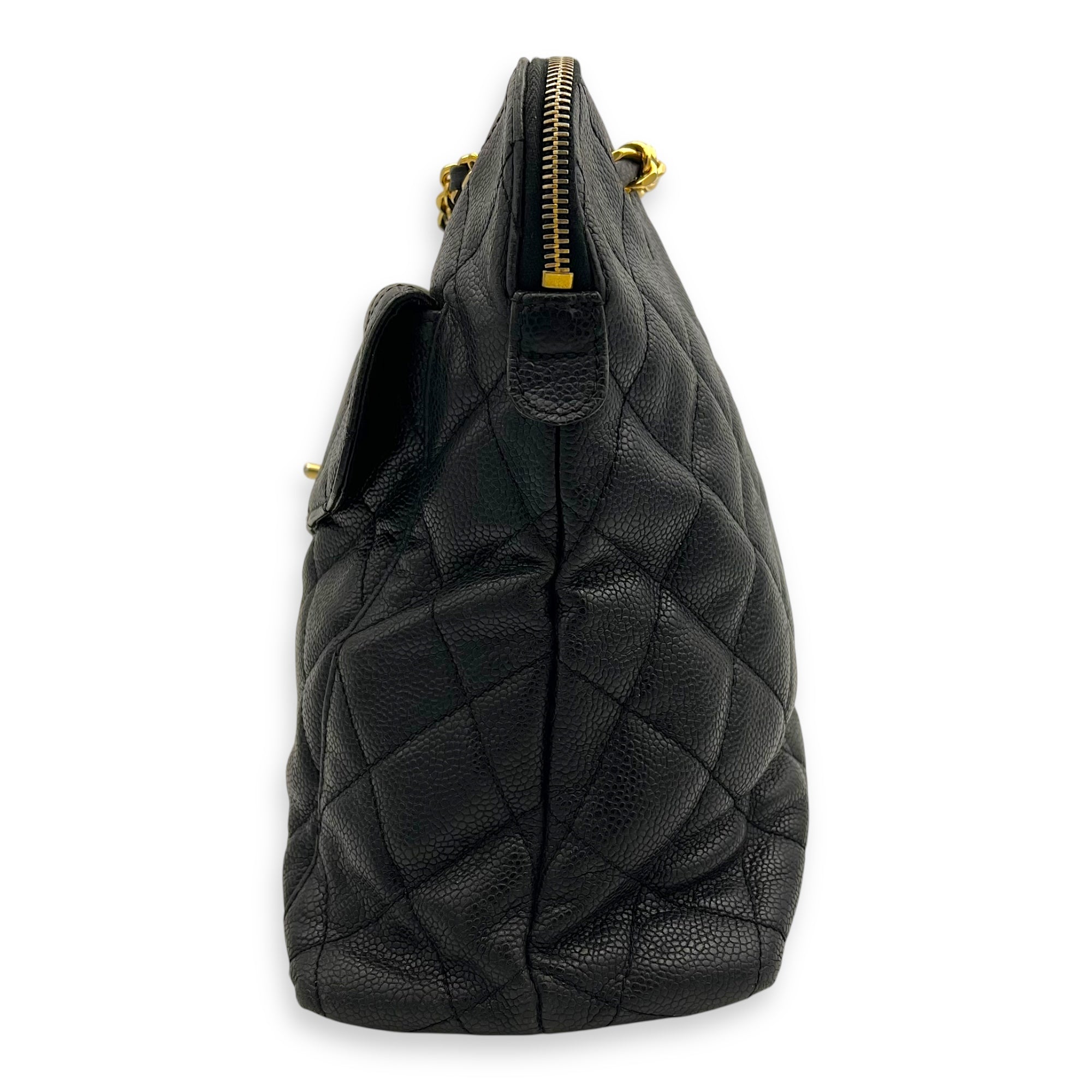Vintage CC lock Shoulder Bag Black in Caviar Leather, Gold hardware