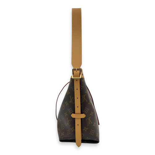 Carryall PM Brown Shoulder Bag in Monogram Coated Canvas, Gold hardware