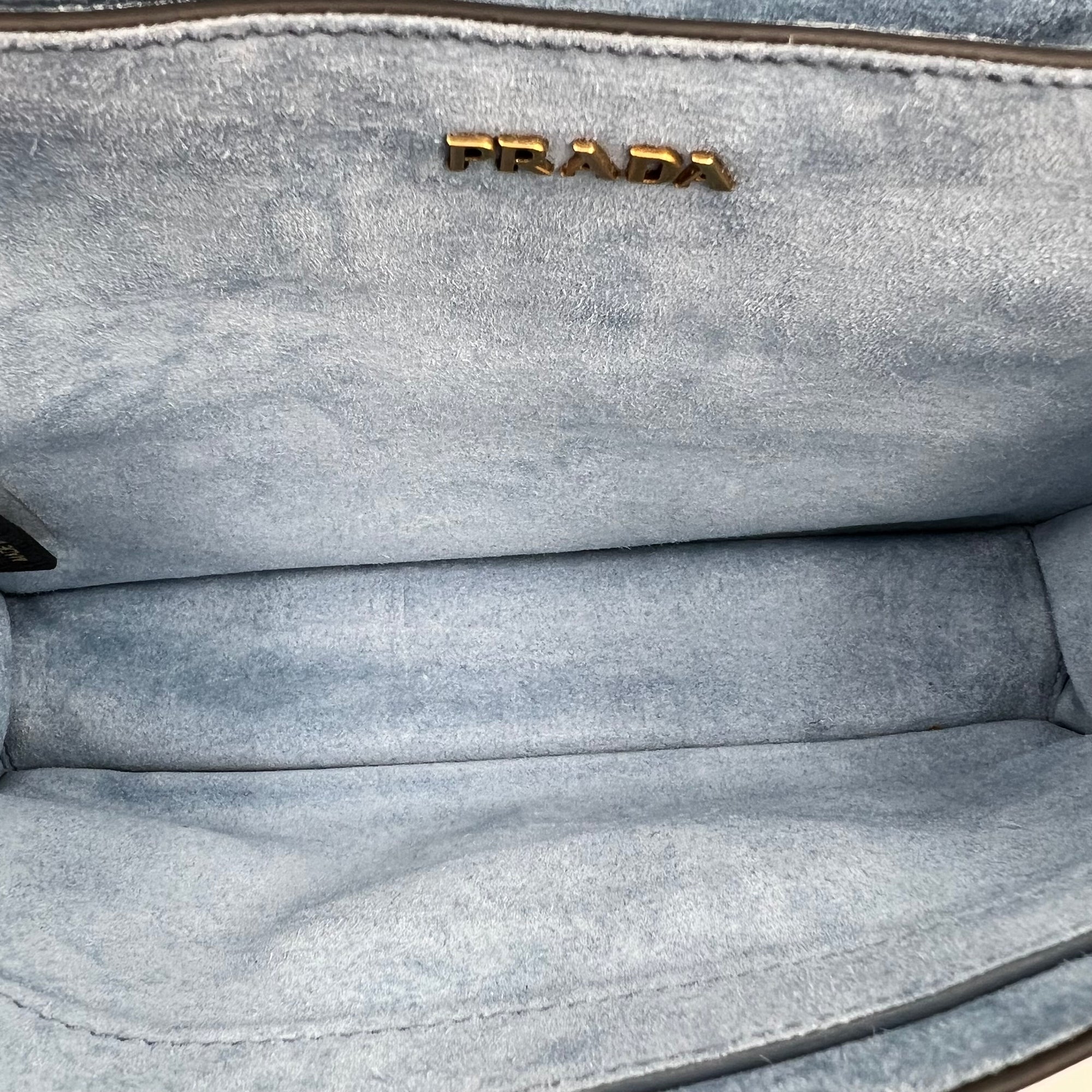 Cahier Shoulder Bag Black in Calfskin, Gold hardware