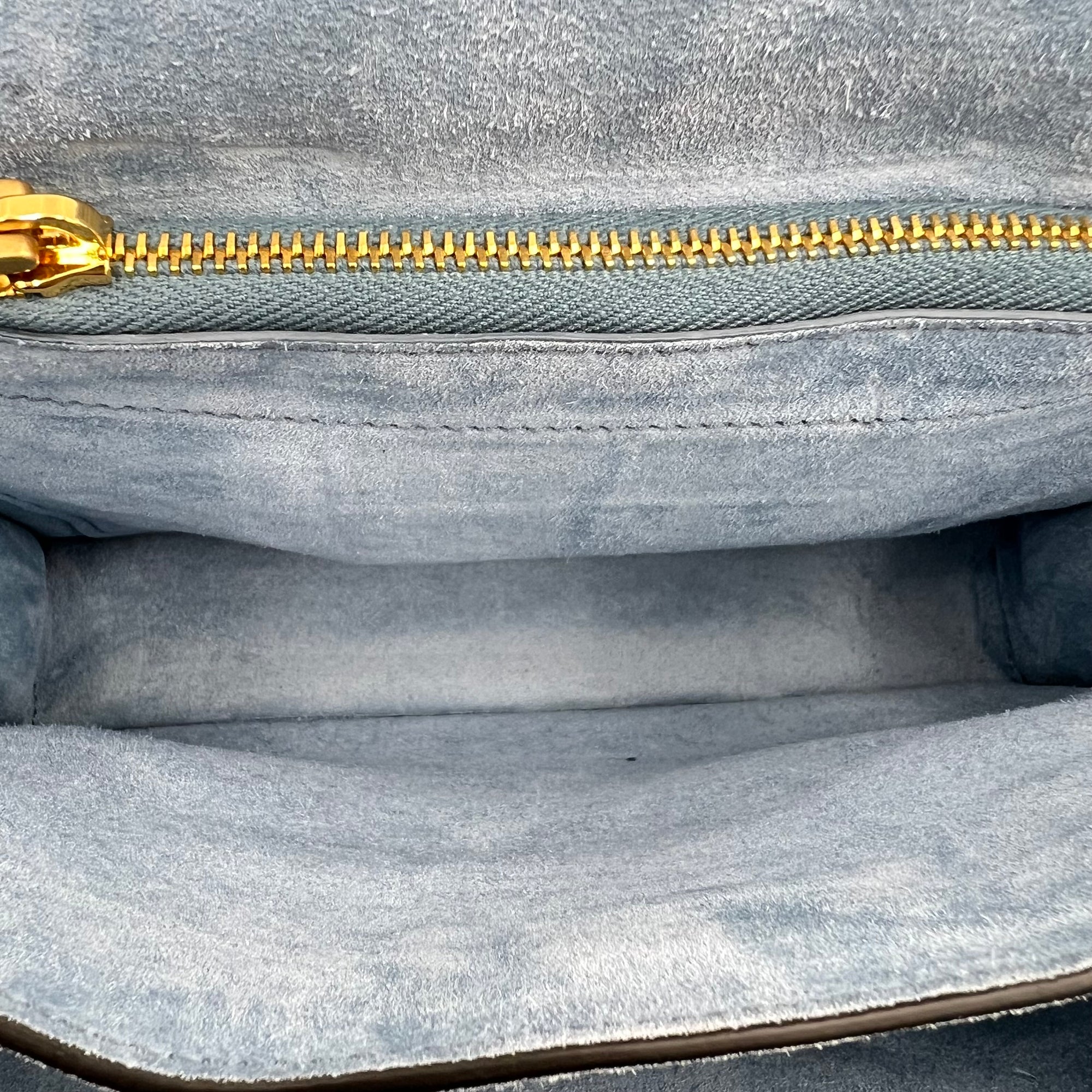 Cahier Shoulder Bag Black in Calfskin, Gold hardware