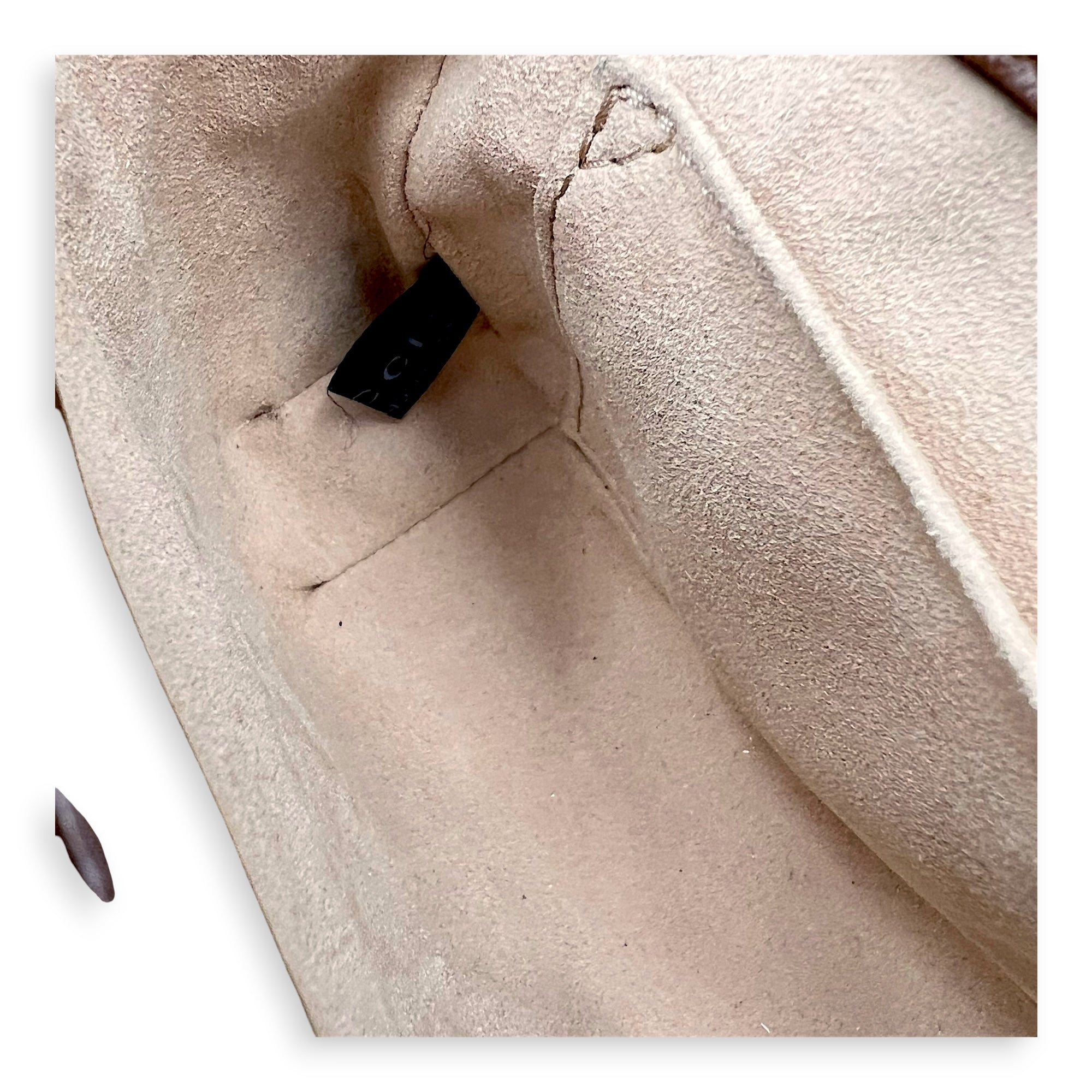 GG Marmont Mini Brown Shoulder Bag in Calfskin, Gold hardware