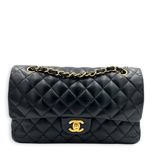 Classic Shoulder Bag Medium Black in Lambskin, Gold hardware