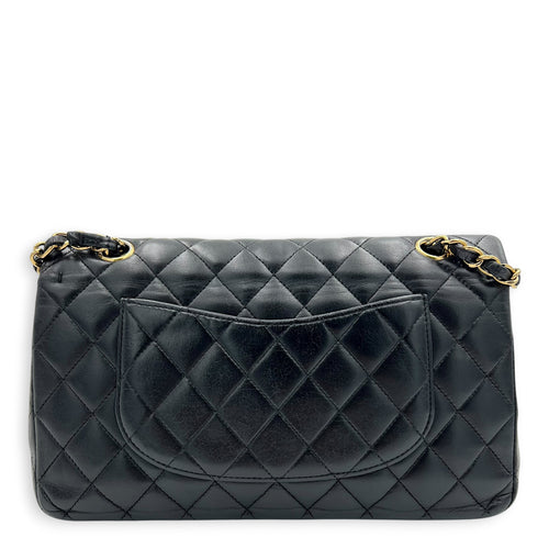 Classic Shoulder Bag Medium Black in Lambskin, Gold hardware
