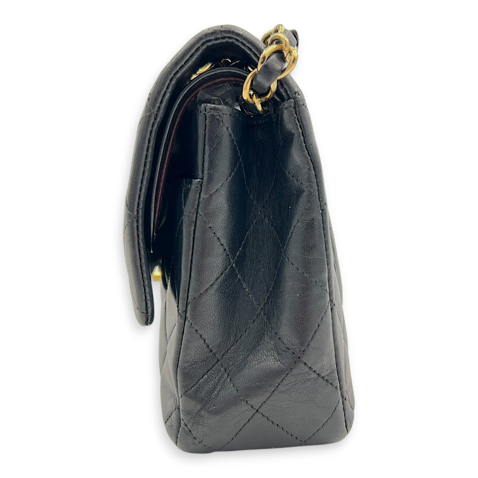 Classic Shoulder Bag Medium Black in Lambskin, Gold hardware