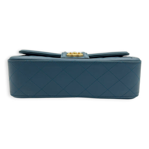 Quilted Green Shoulder Bag in Calfskin, Gold hardware