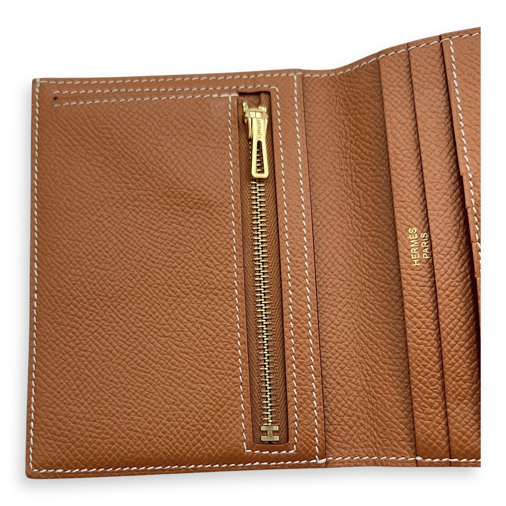 Bearn gold in Epsom, Gold hardware