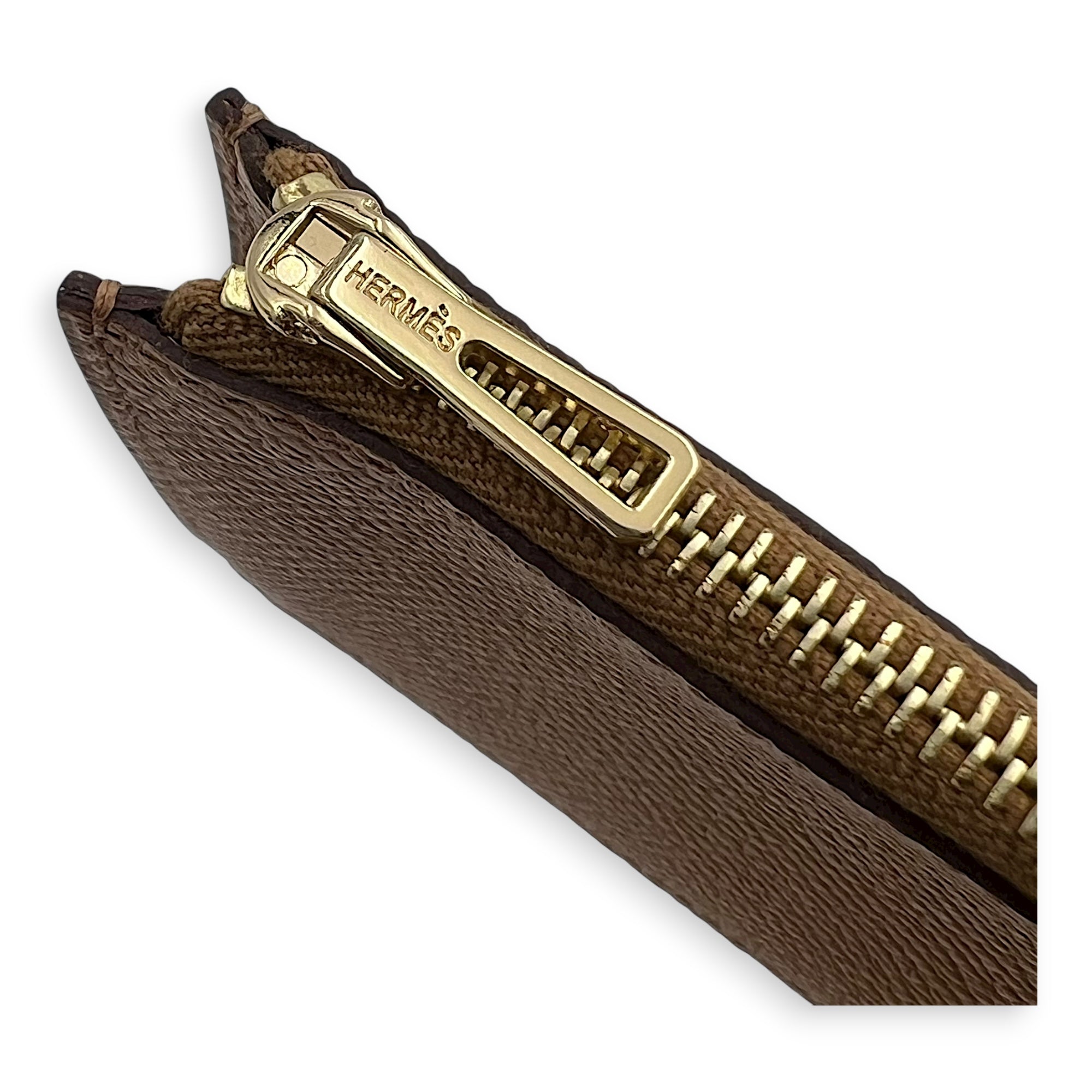 Constance slim biscuit in Epsom, Gold hardware