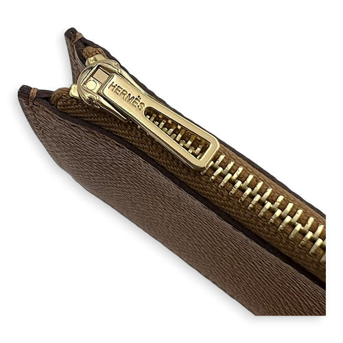 Constance slim biscuit in Epsom, Gold hardware