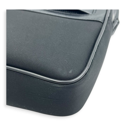 Others Messenger Black in Nylon, Matte black hardware