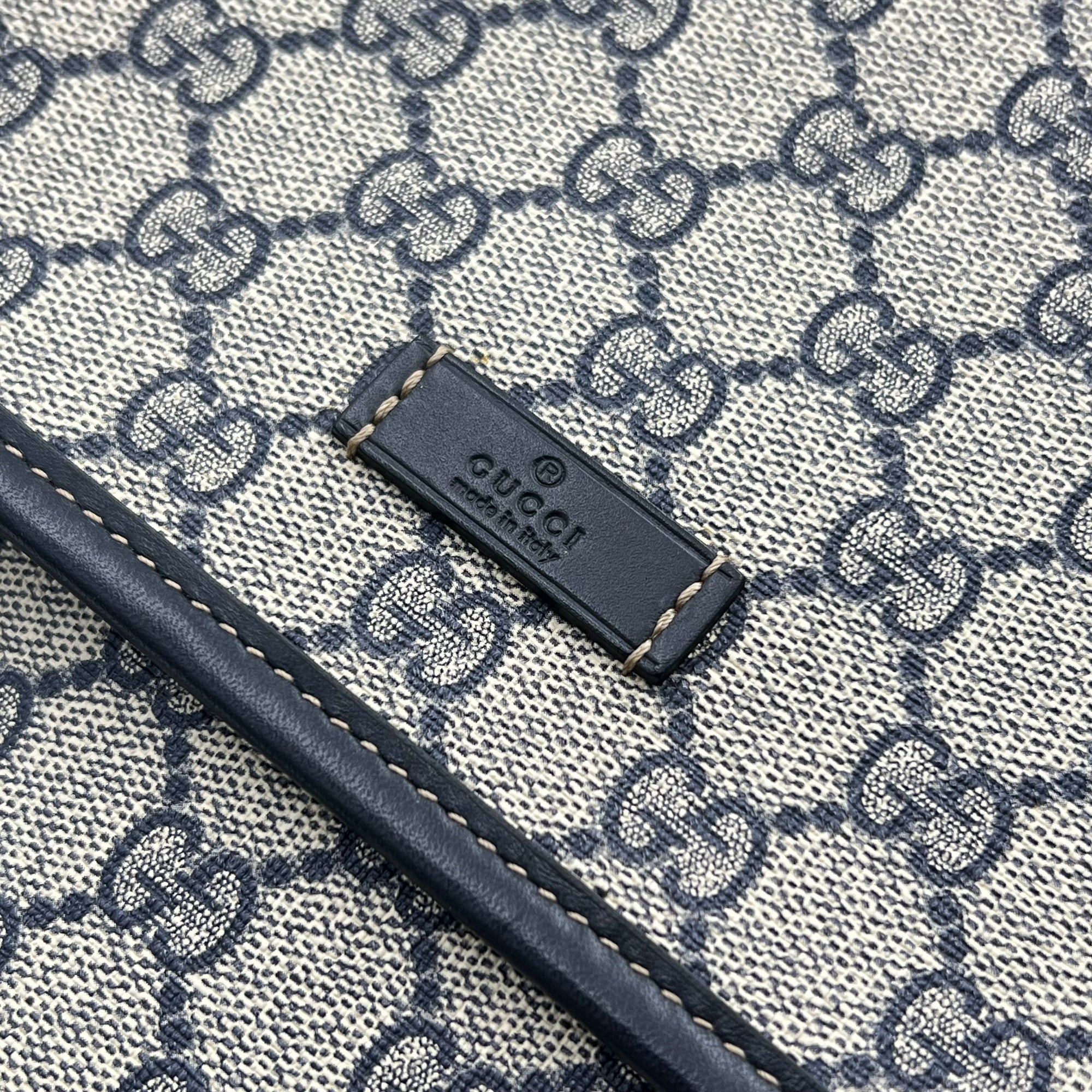 Guccissima Messenger Blue in Coated Canvas, Silver hardware