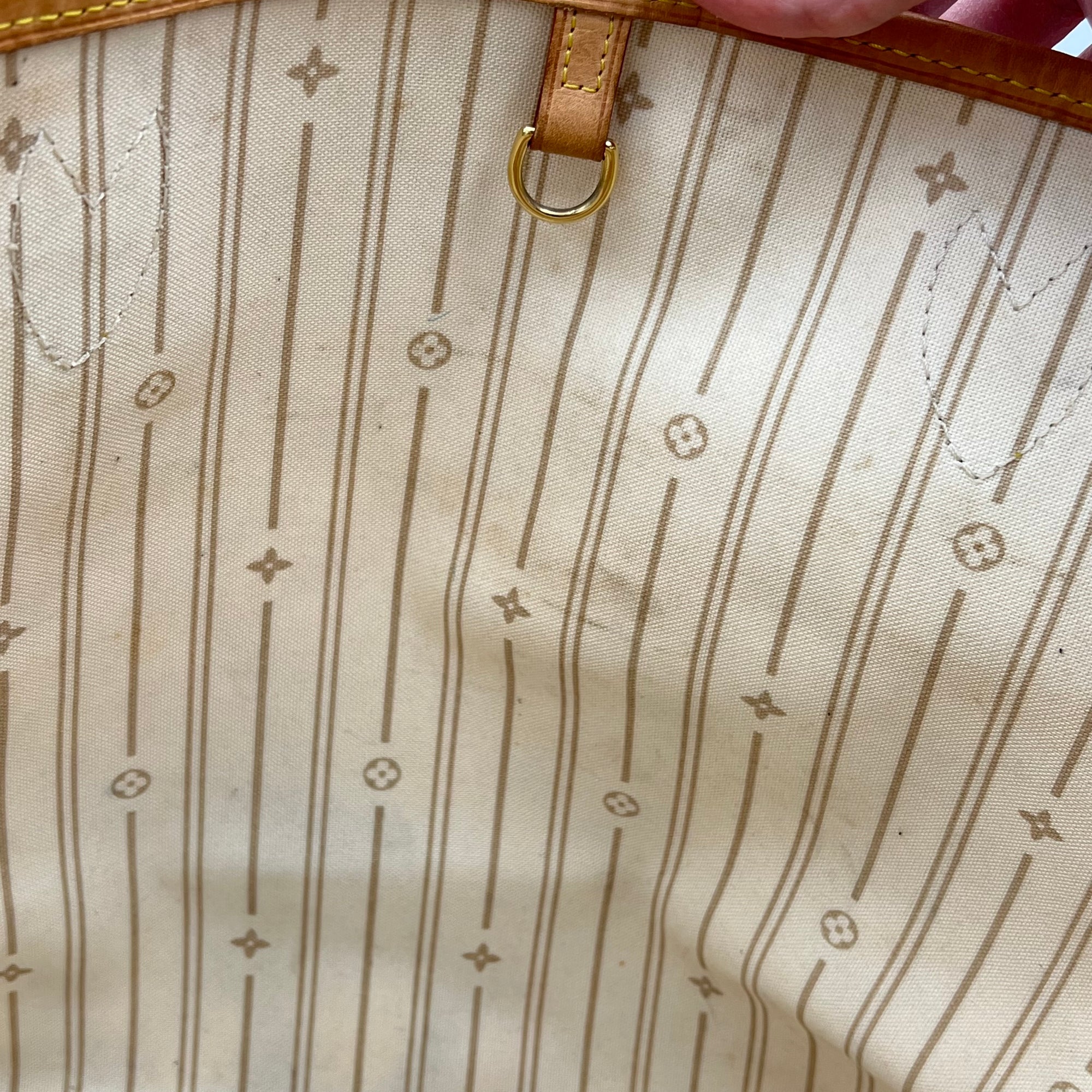 Neverfull Tote Bag MM Azur in Coated Canvas, Gold hardware