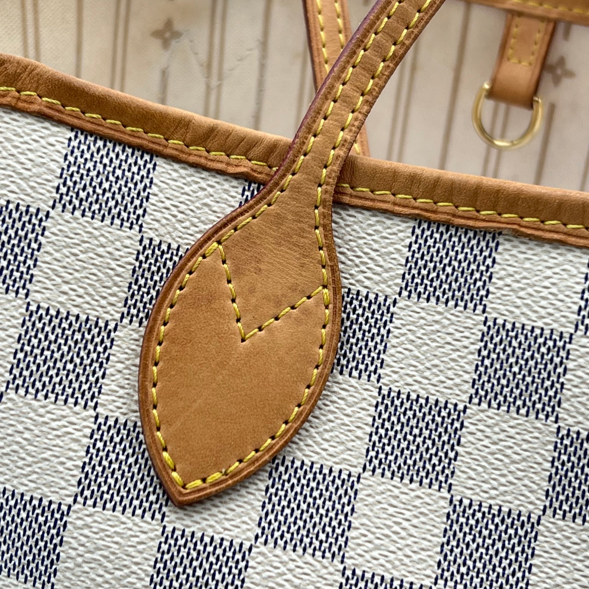 Neverfull Tote Bag MM Azur in Coated Canvas, Gold hardware