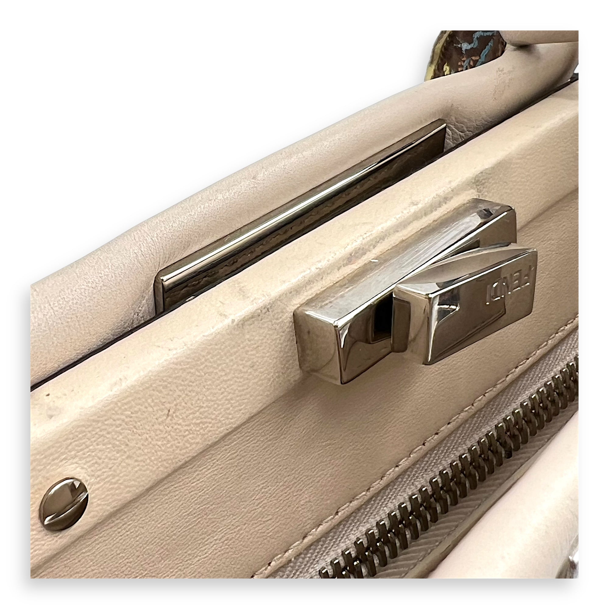 Peekaboo Medium Beige Top Handle Bag in Nappa Leather, Silver hardware