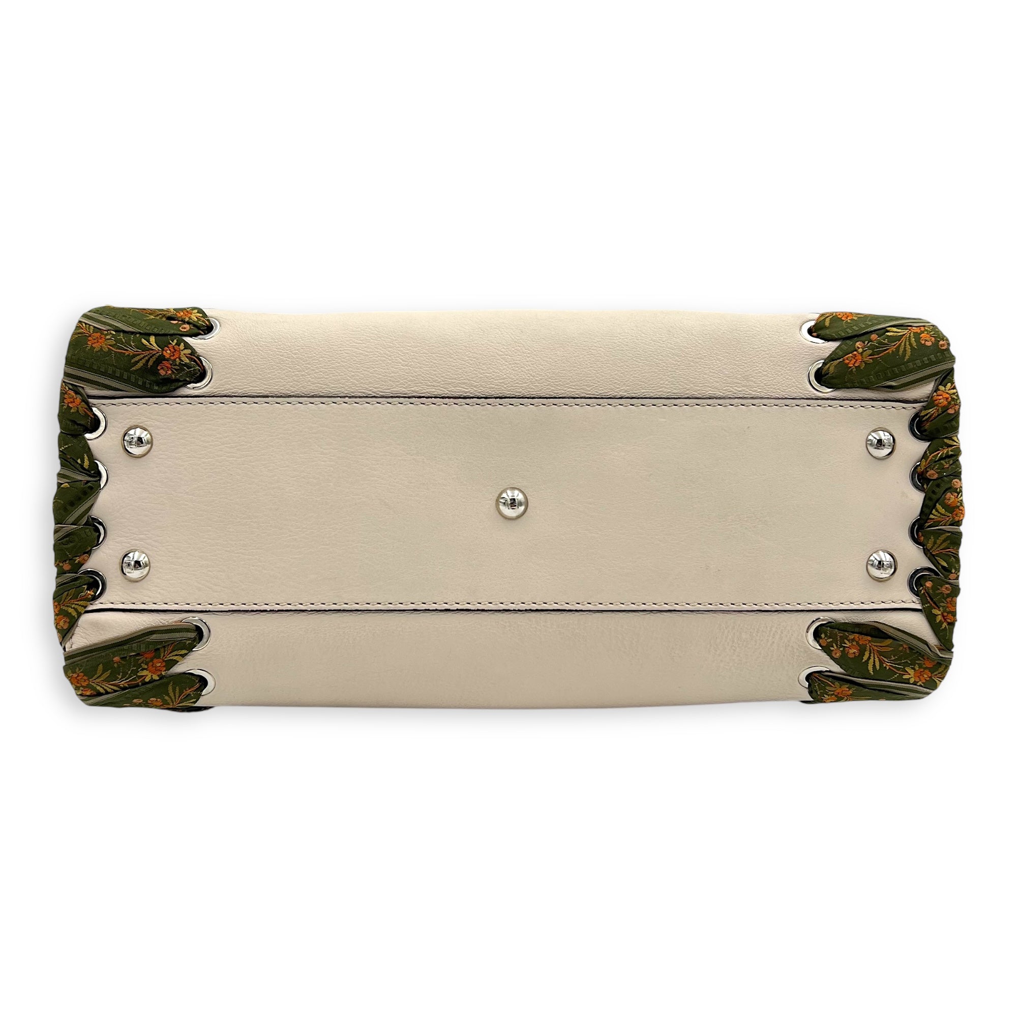 Peekaboo Medium Beige Top Handle Bag in Nappa Leather, Silver hardware