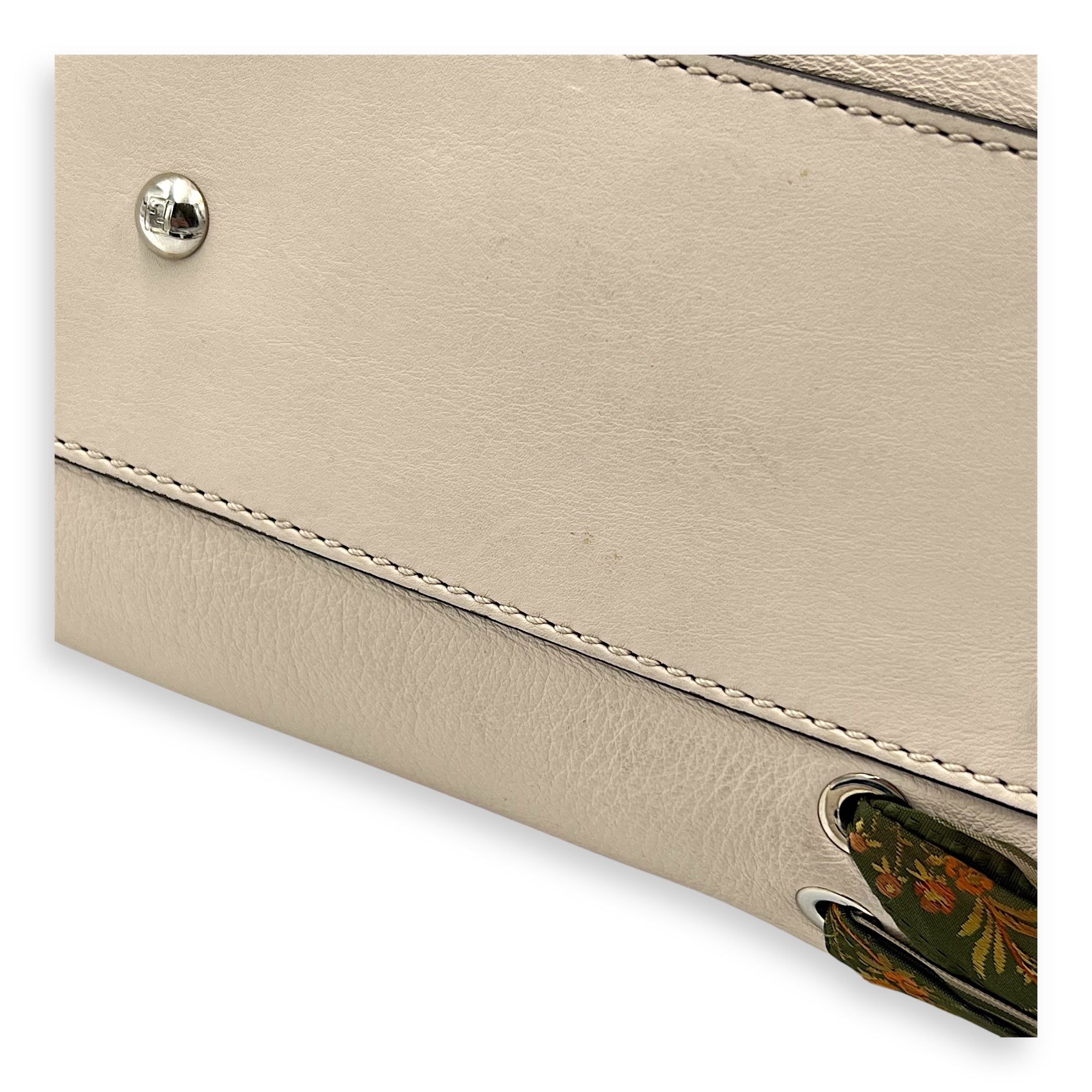Peekaboo Medium Beige Top Handle Bag in Nappa Leather, Silver hardware