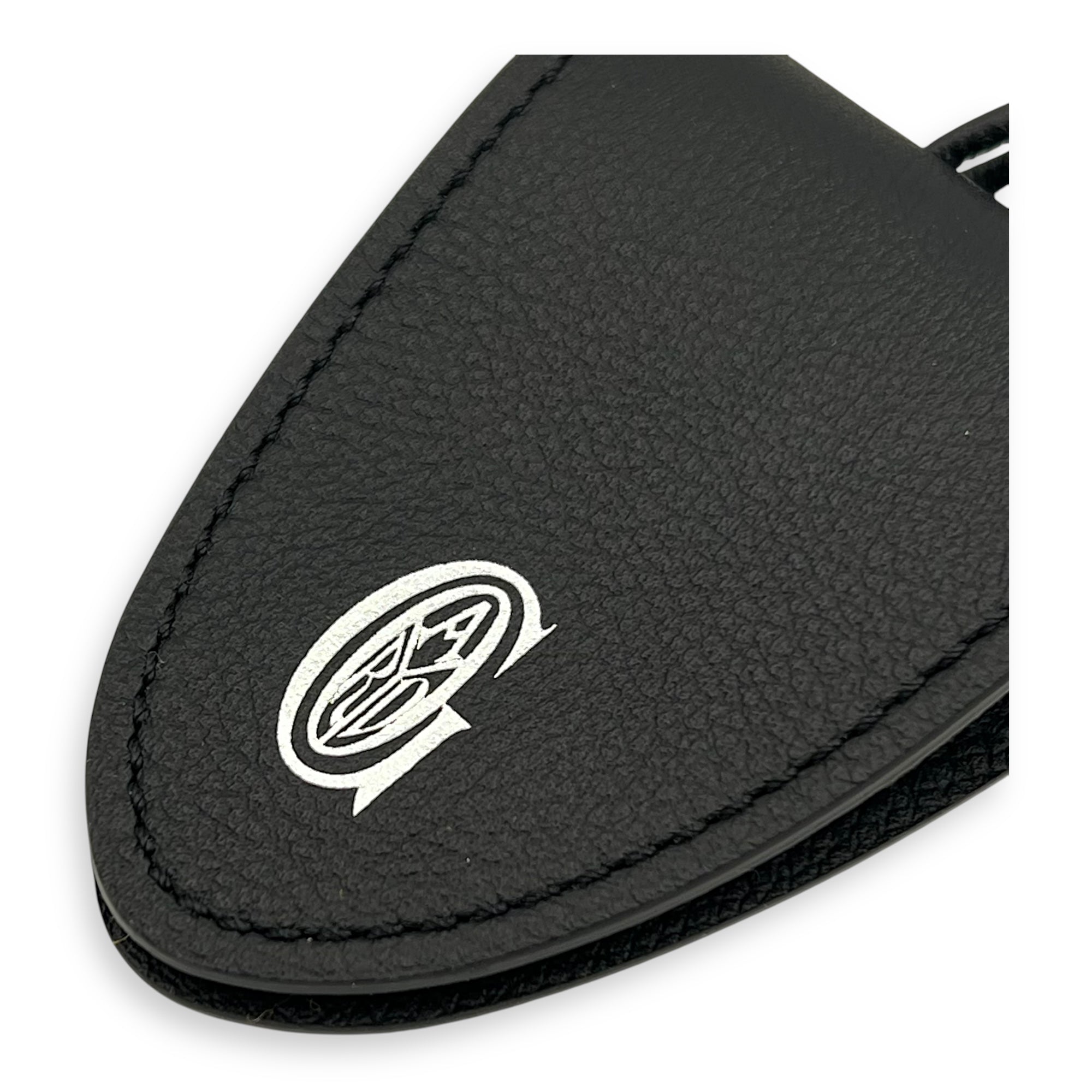 Universal Clip Black in Calfskin