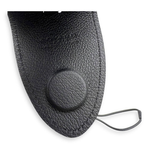Universal Clip Black in Calfskin