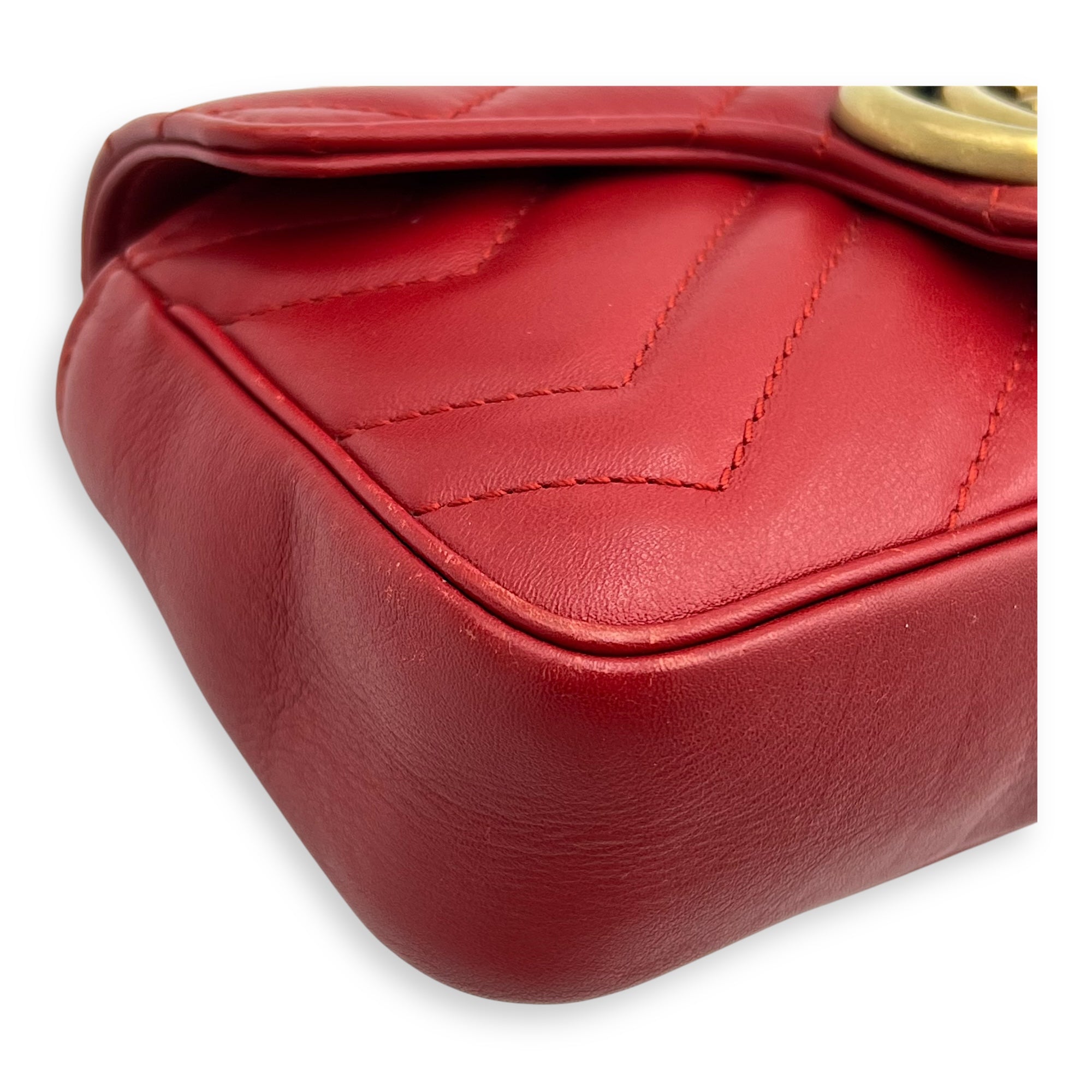 GG Marmont Super Mini Red Shoulder Bag in Calfskin, Gold hardware